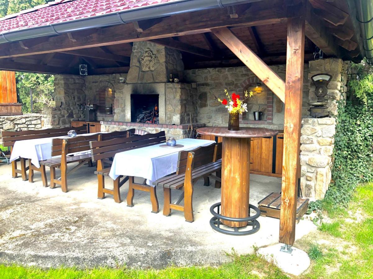 Penzion Na Hostici Cimer Luaran gambar